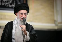 رهبرمعظم انقلاب در مراسم بزرگداشت شهدای جنگ تحمیلی اخیر:  ملت ایران، دین و دانش خود را رها نخواهد کرد به مناسبت چهلمین روز شهدای جنگ تحمیلی۱۲ روزه رژیم صهی
