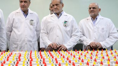 رئیس جمهور:تأسیسات هسته‌ای را دوباره و با قدرت بیشتری می‌سازیم