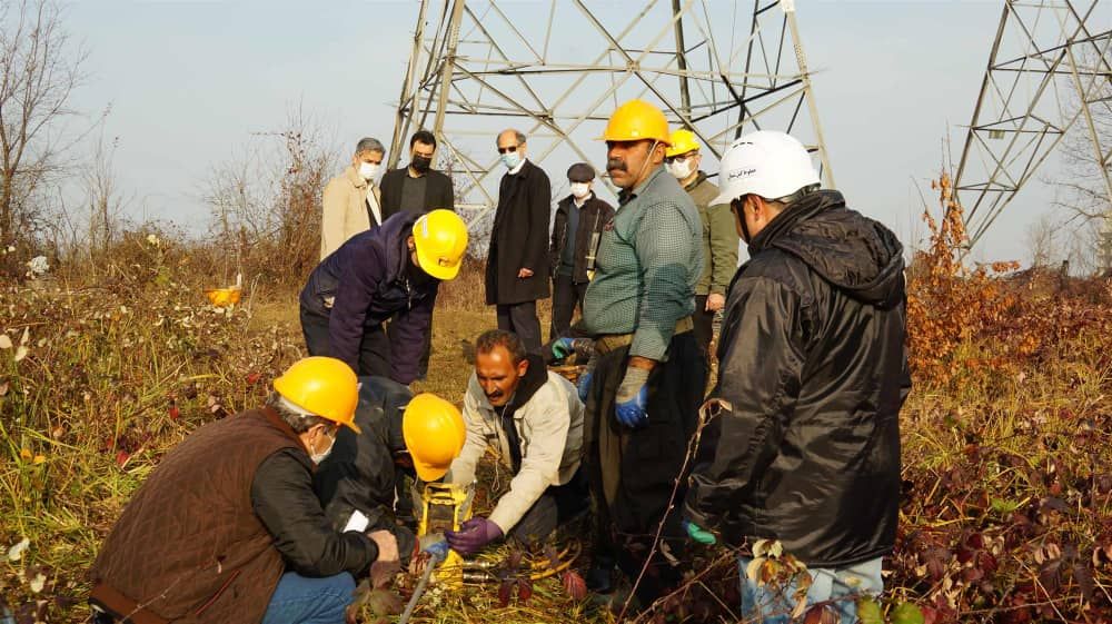 بهسازی سیم‌های خط دومداره پست لاهیجان ۲