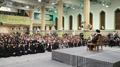 دیدار هزاران نفر از معلمان سراسر کشور با رهبر انقلاب