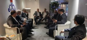 بازدید مدیرعامل شرکت نفت مناطق مرکزی ایران از نمایشگاه بیست و‌ نهم نفت
