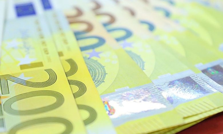 قیمت امروز دلار و یورو در مرکز مبادله ایران