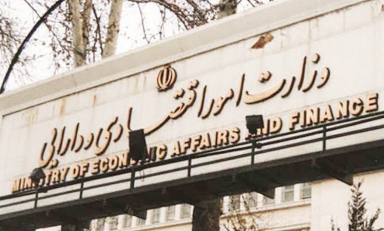 وزارت اقتصاد میتواند بانکها را به اجرای قانون ملزم کند؟
