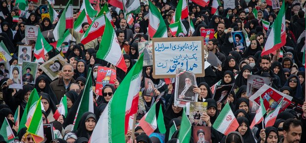 شکوه شصت شب حماسه در میدان‌ها