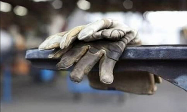 پرداخت تسهیلات با شرایط عجیب و قریب