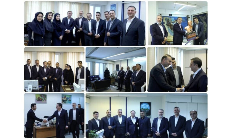 دیدار سرپرست بانک صادرات ایران با کارکنان روابط‌عمومی به مناسبت روز ارتباطات