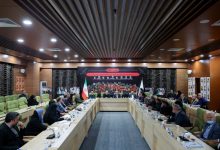رئیس جمهور در نشستی با رئیس و معاونین بنیاد شهید:اصلی‌ترین راهکار خنثی کردن توطئه‌های دشمن، خدمت بی‌منت به مردم است