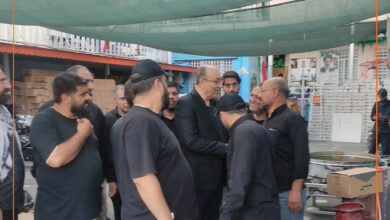 خدمت‌رسانی خانواده بزرگ سایپا به عزاداران در نزدیکی مصلای امام خمینی(ره)