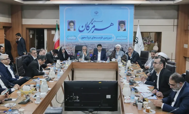 افتتاح پروژه‌های ارتباطی ایرانسل از بندرعباس تا سواحل هرمز