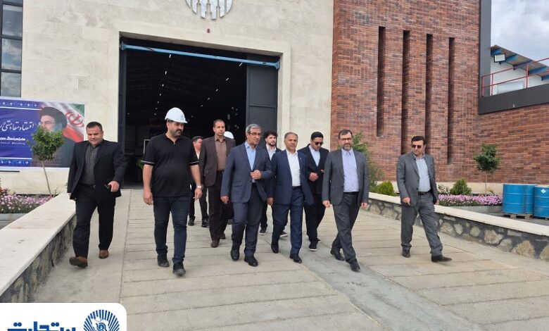  بازدید مشترک مدیرعامل بانک تجارت و استاندار خراسان رضوی از هلدینگ «افلاک الکتریک»