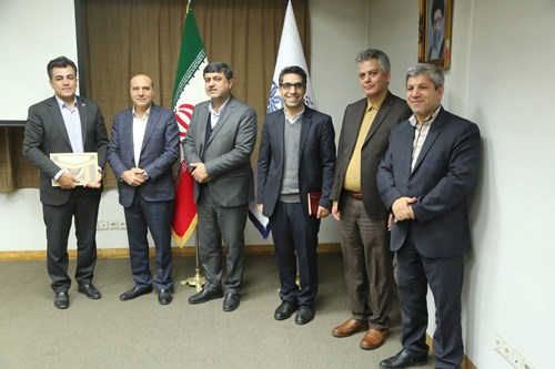 تقدیر از پژوهشگر برتر بانک سپه در مراسم هفته پژوهش نظام بانکی کشور