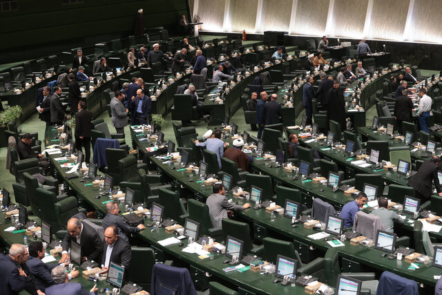تکلیف دولت به تسهیل جذب نخبگان ایرانی خارج از کشور