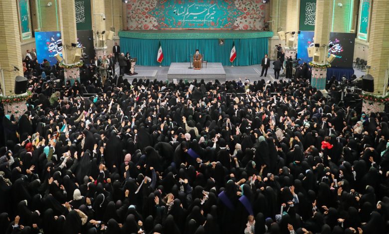 رسانه ها مراقب باشند ترویج دهنده تفکر غلط غربی درباره زن نباشند