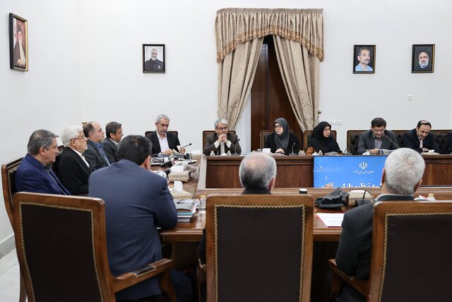 عارف در جلسه تنظیم بازار: رضایت مردم ملاک اصلی اجرای طرح کالابرگ است