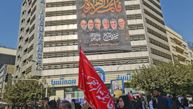 متحد و استوار، مقابل استکبار