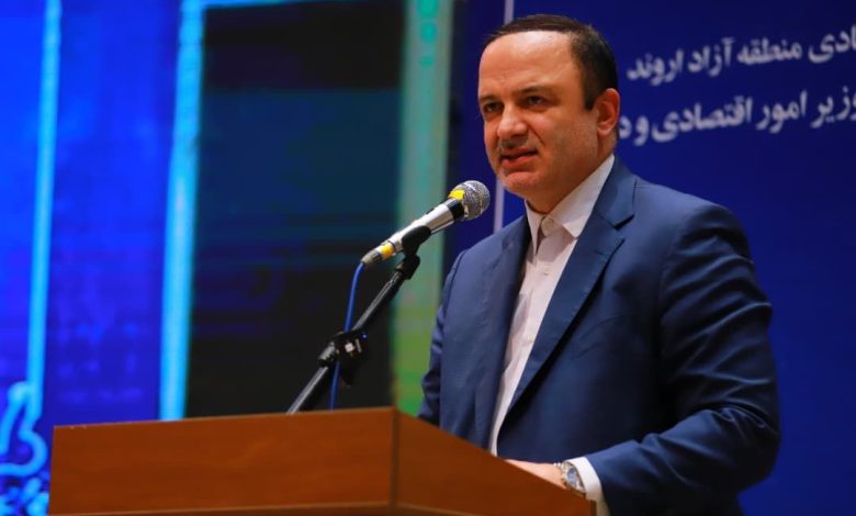مسرور در نشست با فعالین اقتصادی منطقه آزاد اروند: جایگاه کلیدی مناطق آزاد در توسعه اقتصادی کشور