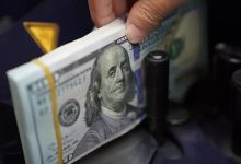 نرخ رسمی دلار به محدوده ۱۳۶ هزار تومان رسید