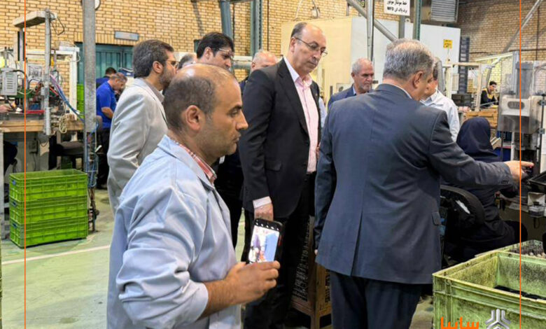 کاهش معوقات و عرضه مستمر خودرو در دستور کار